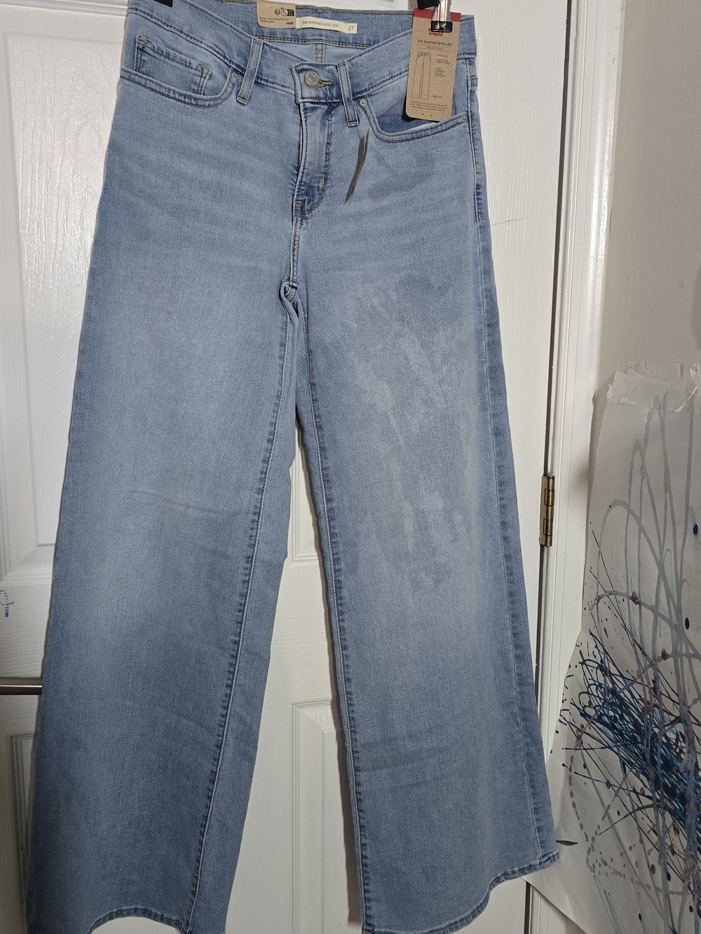 318 Levi's Shaping Wide Leg